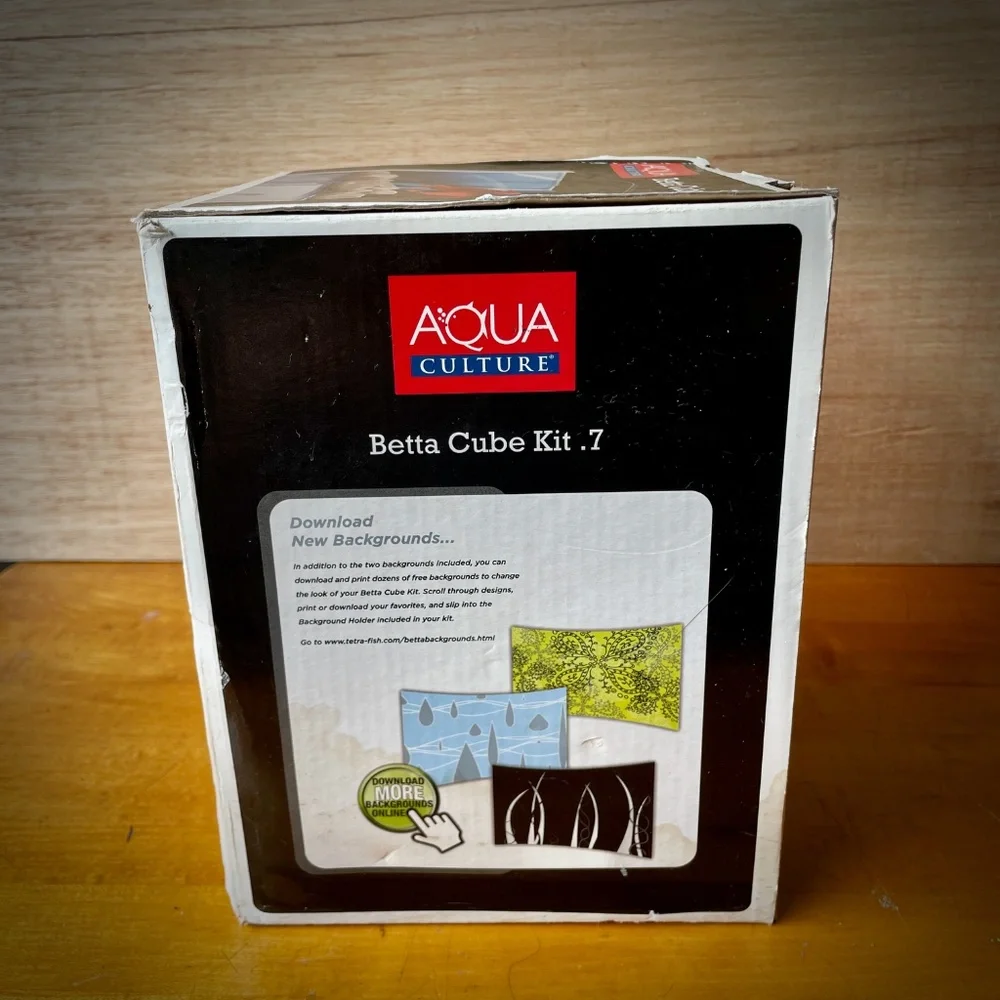 New in Box Beta Cube Kit, Aqua Culture (fish tank)